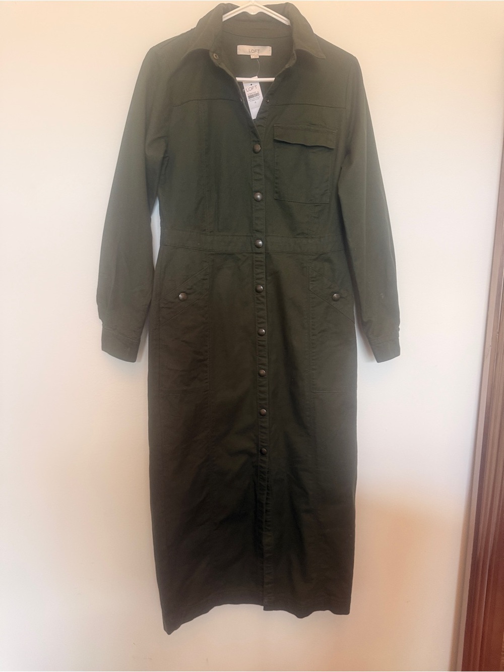 NWT Loft Olive Green snap Front Utility midi long sleeve Shirt Dress army size 4